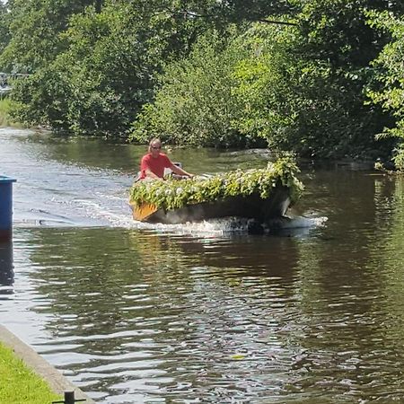 Farmhouse Lodge Giethoorn Exterior foto
